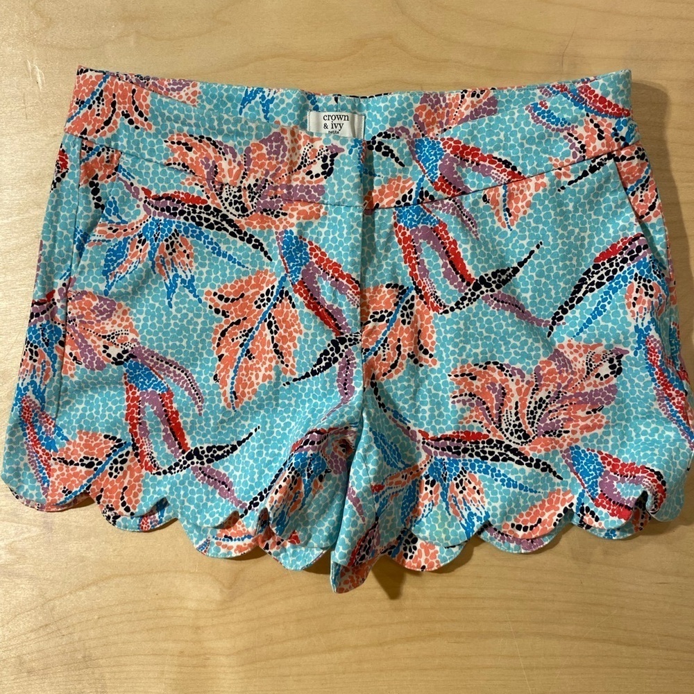 Crown & Ivy Petite Shorts Size 4P (CZ)